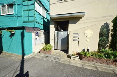 【エントランス】 | コンフォール ドミール