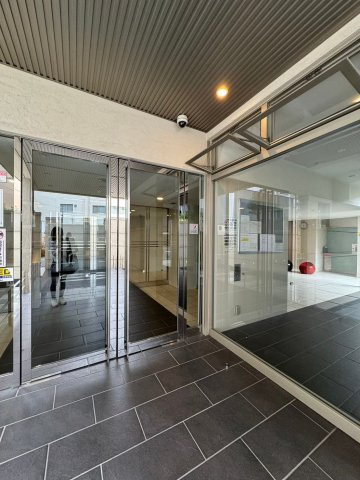 サンクタス梅田イノセントのエントランス|毎日通るエントランスはこのようになっています