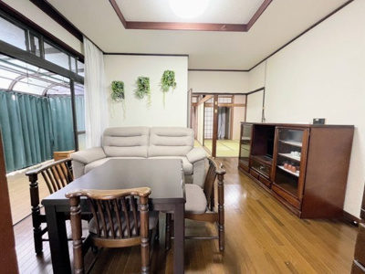 【居間・リビング】 | 恵子５丁目中古戸建 | リビングダイニングです。