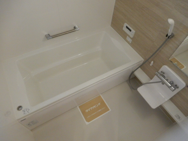 エクレール福井の浴室