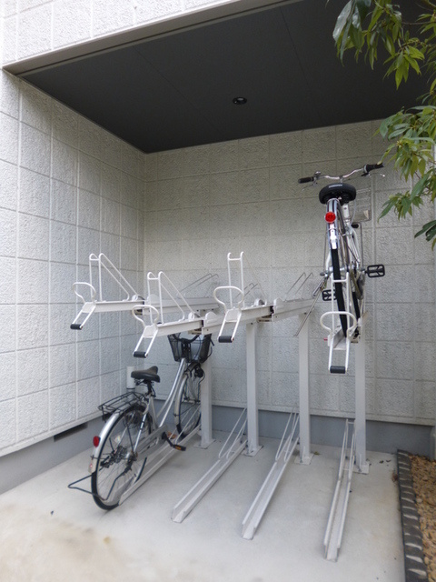 テラス戸塚町のその他共用部分|★二段式駐輪ラック★