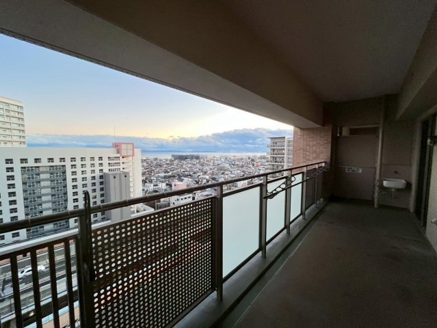 アスタプラザウエストのバルコニー