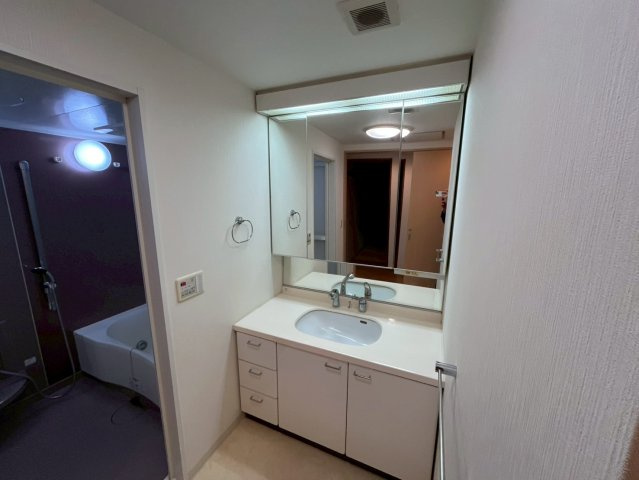 アスタプラザウエストの独立洗面台