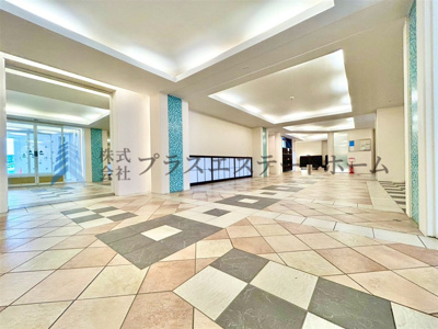 【その他】 | ワコーレ新長田駅前エスプライム | エントランス内♪タイルの配色と間接照明が素敵に演出されています♪