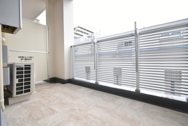 【バルコニー】