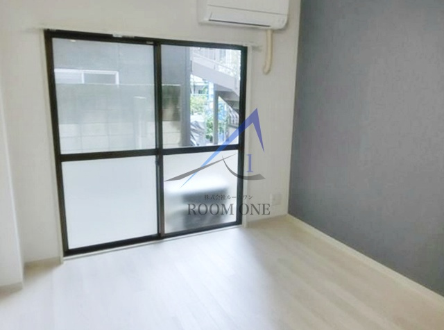 メゾンウィンの居間・リビング|洋室のお部屋です。