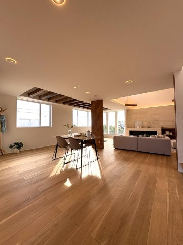 贅沢の極み、七里ガ浜。 — SHICHIRIGAHAMA PRIME RESIDENCE —の居間・リビング