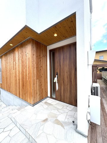 贅沢の極み、七里ガ浜。 — SHICHIRIGAHAMA PRIME RESIDENCE —の玄関