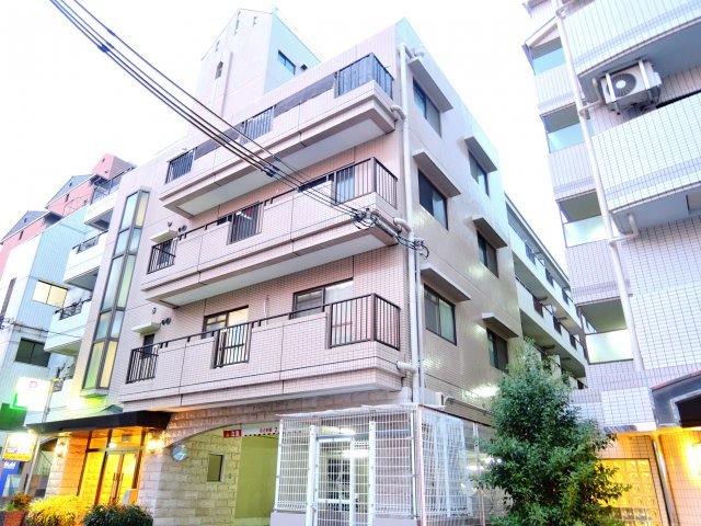 エルベコート高槻の外観