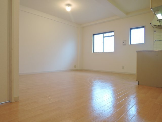 エルベコート高槻の居間・リビング