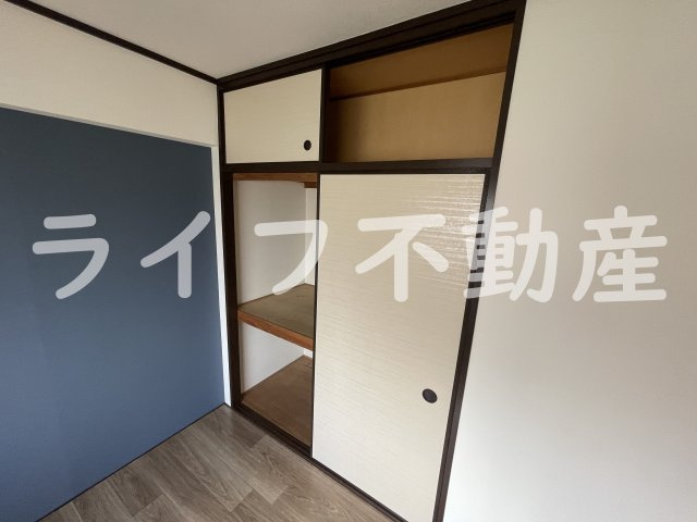 シロハイヌ小阪の収納|ちょっとした収納スペースも充実しています