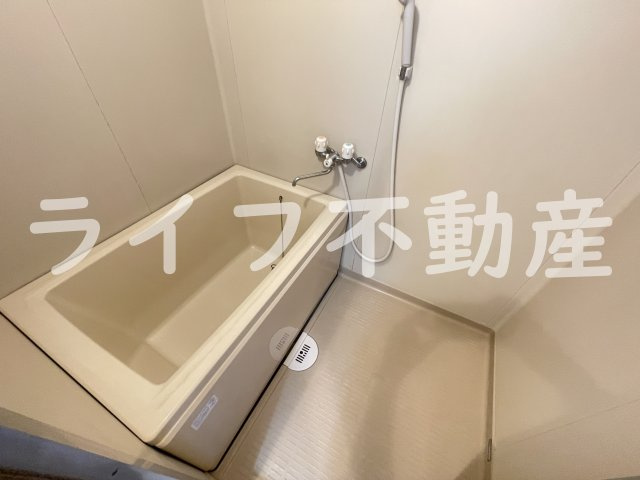 シロハイヌ小阪の浴室|お風呂です