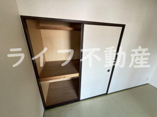 シロハイヌ小阪の収納|たっぷりとした収納スペースです