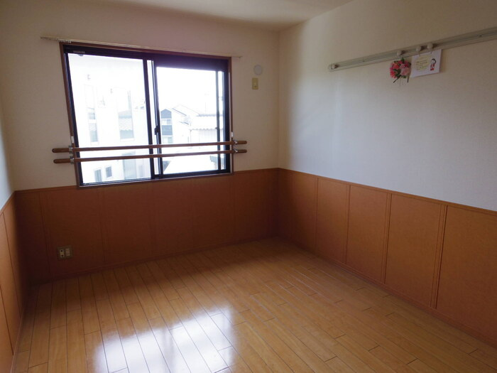 フローレス・リーベABの洋室|南側洋室