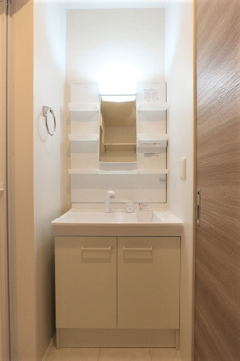 【独立洗面台】 | コーポ ルピナス | 洗髪洗面化粧台