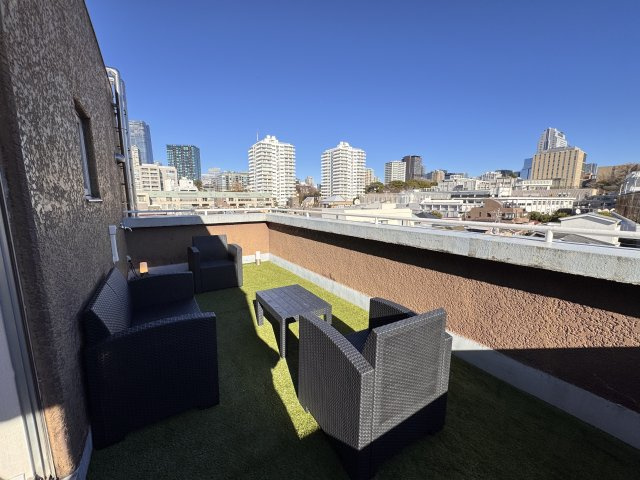 セントラル三田のバルコニー