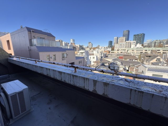 セントラル三田のバルコニー