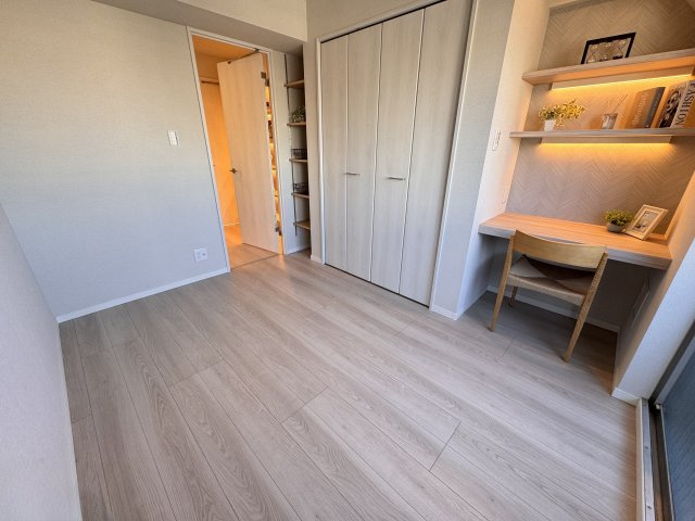 セントラル三田の洋室