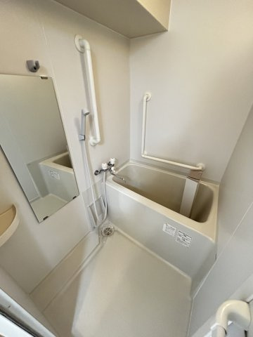 花隈ダイヤハイツの浴室