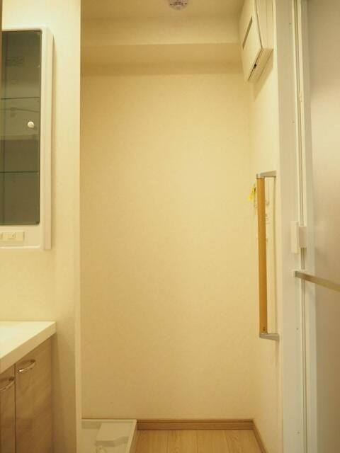 ルーブル高島平の洗面所