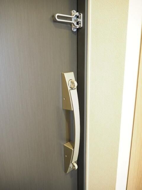 ルーブル高島平の玄関