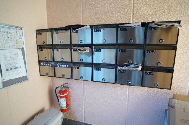 シティパレス富雄南のエントランス