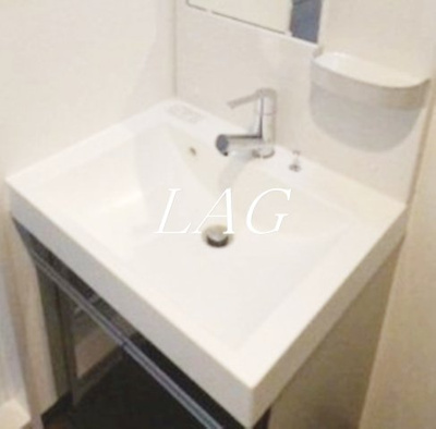 【洗面所】 | レアライズ日暮里ＷＥＳＴ | 独立洗面台です。