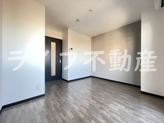 みおつくし布施の内装|明るい室内です