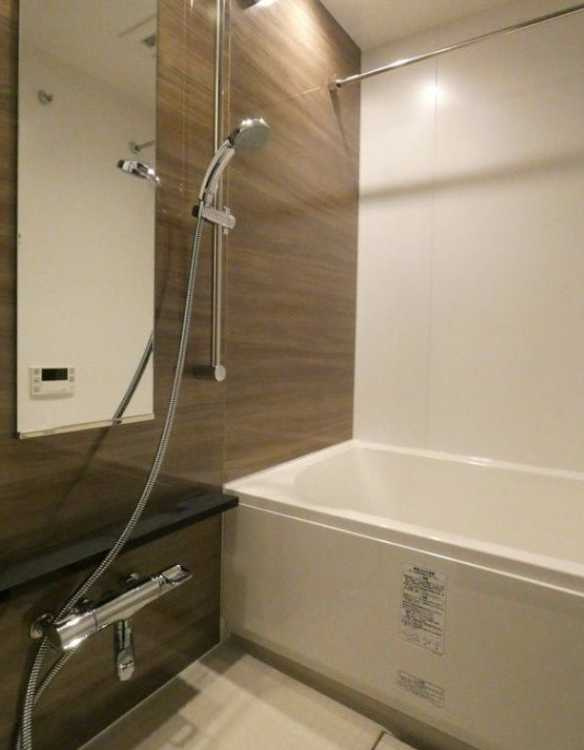ミュプレ表参道　高層階　陽当たり良好　オートロックの浴室