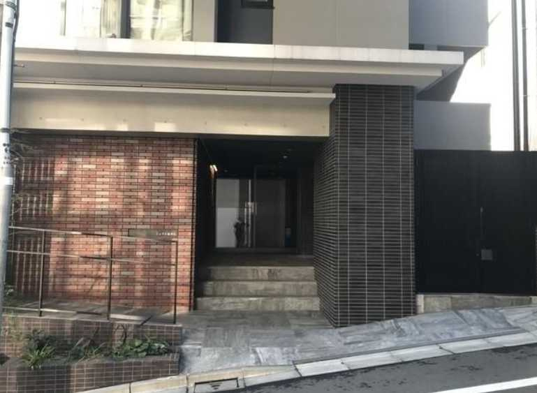 ミュプレ表参道　高層階　陽当たり良好　オートロックのエントランス