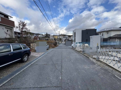 【前面道路含む現地写真】 | 北六甲台4丁目新築（建築中）一戸建 1号地 | 前面道路含む現地写真です