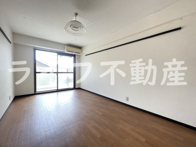 メゾン東大阪の居間・リビング