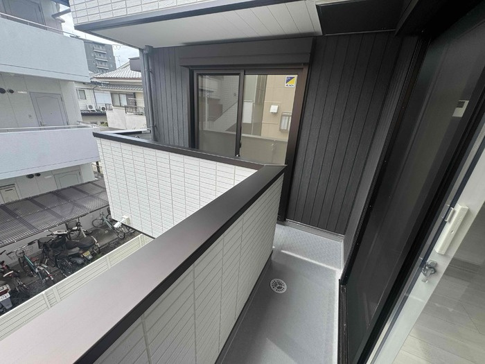 クラシスト泉町のバルコニー