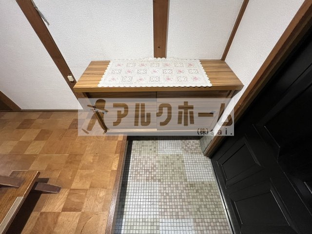 田辺2丁目貸家の玄関