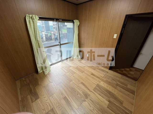 田辺2丁目貸家の洋室