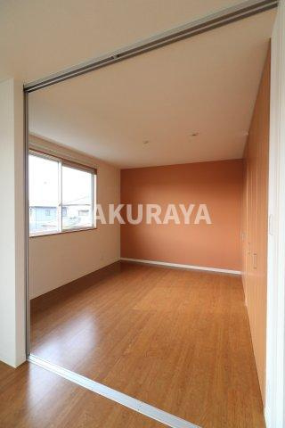 メープルリーフの洋室|現況と異なる場合がございます。