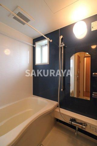 メープルリーフの浴室|現況と異なる場合がございます。