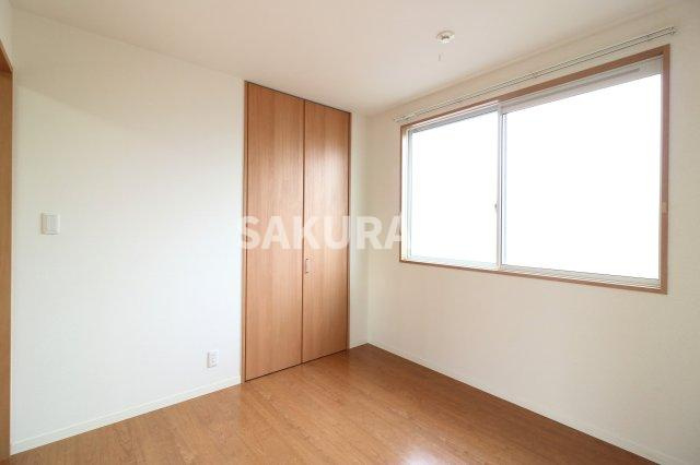 メープルリーフの洋室|現況と異なる場合がございます。