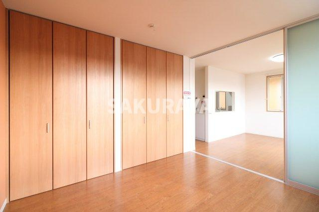 メープルリーフの洋室|現況と異なる場合がございます。