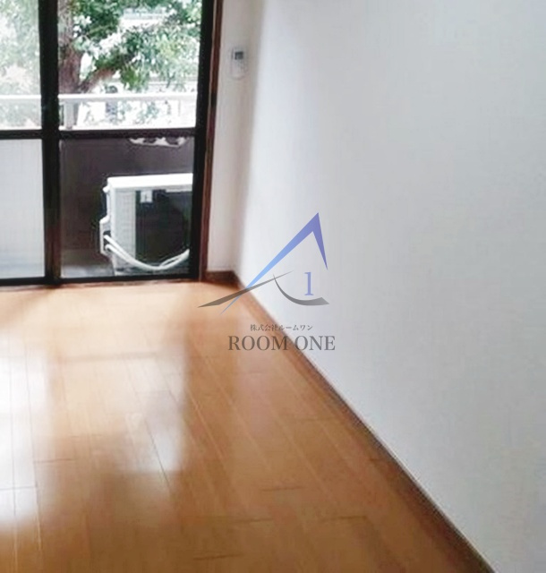 白浜ビルの内装