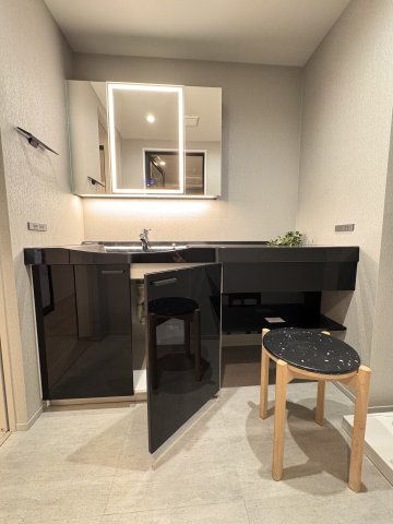 三田シティハウスの独立洗面台