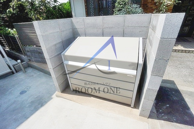 ロンディネ鷺ノ宮のその他共用部分|敷地内ゴミ置き場です。