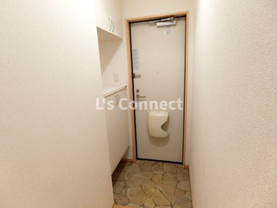 【玄関】 | パセオプラシードⅦ | 上下の下駄箱で靴も収納できます。