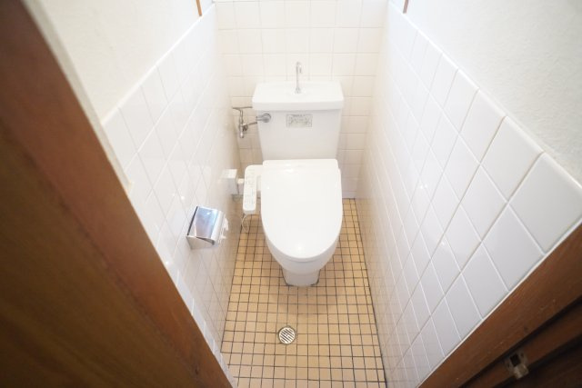 西ノ京戸建のトイレ