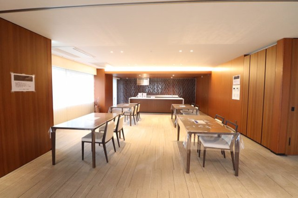 【ロビー】 | 【コミュニティサロン】リモートでのお仕事の際などにも使用していただけます！