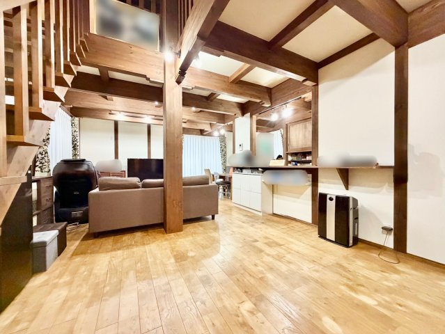 日進市梅森台一丁目戸建の居間・リビング|LDK①