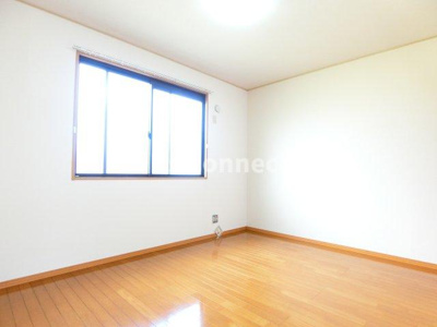 【その他】 | プリムローズＡ | 独立した洋室は寝室として使えます。