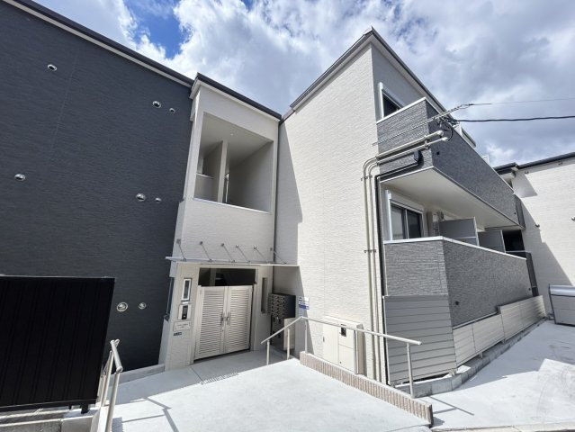 Ｇｒａｄｉｔｏ富雄駅前　２番館