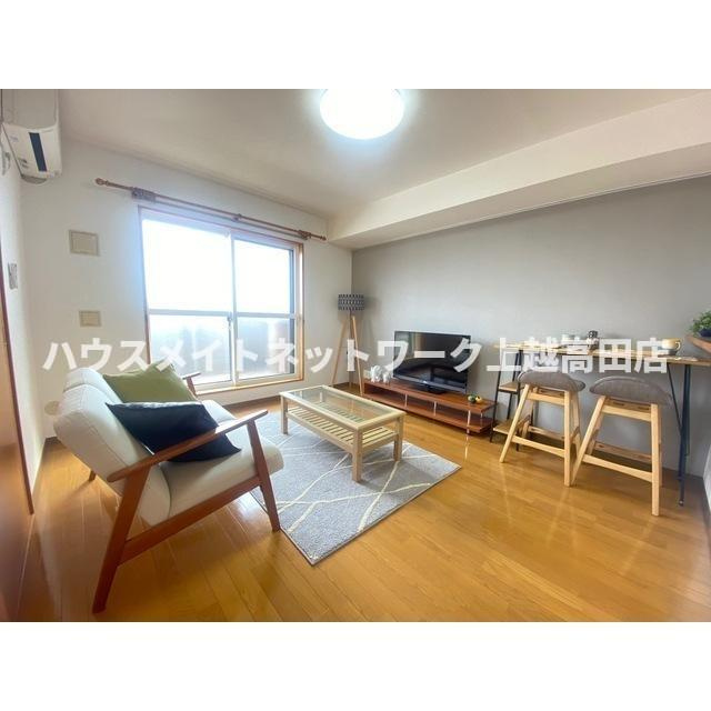 プランドール鴨島の居間・リビング|ＬＤＫ（家具配置はイメージです！家具付ではありません）