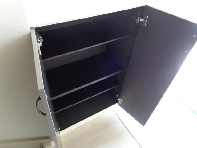 メゾン　ポルテの収納|下駄箱